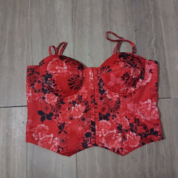 Women Guess top - Picture 1 of 3
